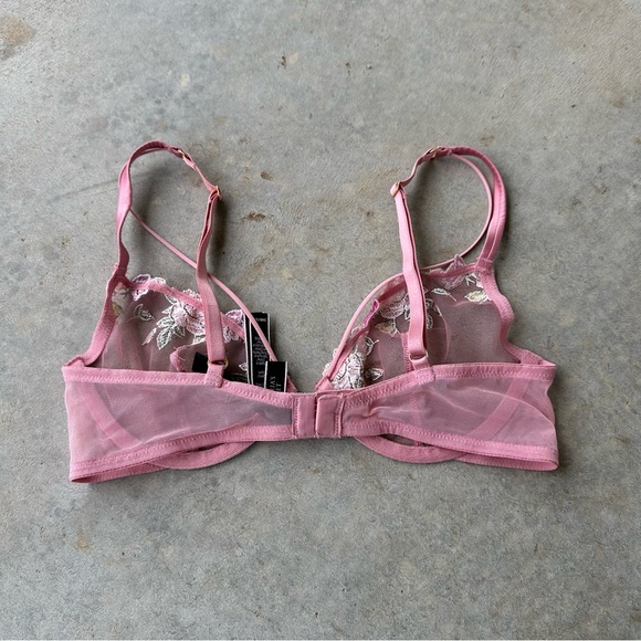 Victoria’s Secret Very Sexy Unlined Floral Bra - Picture 4 of 7